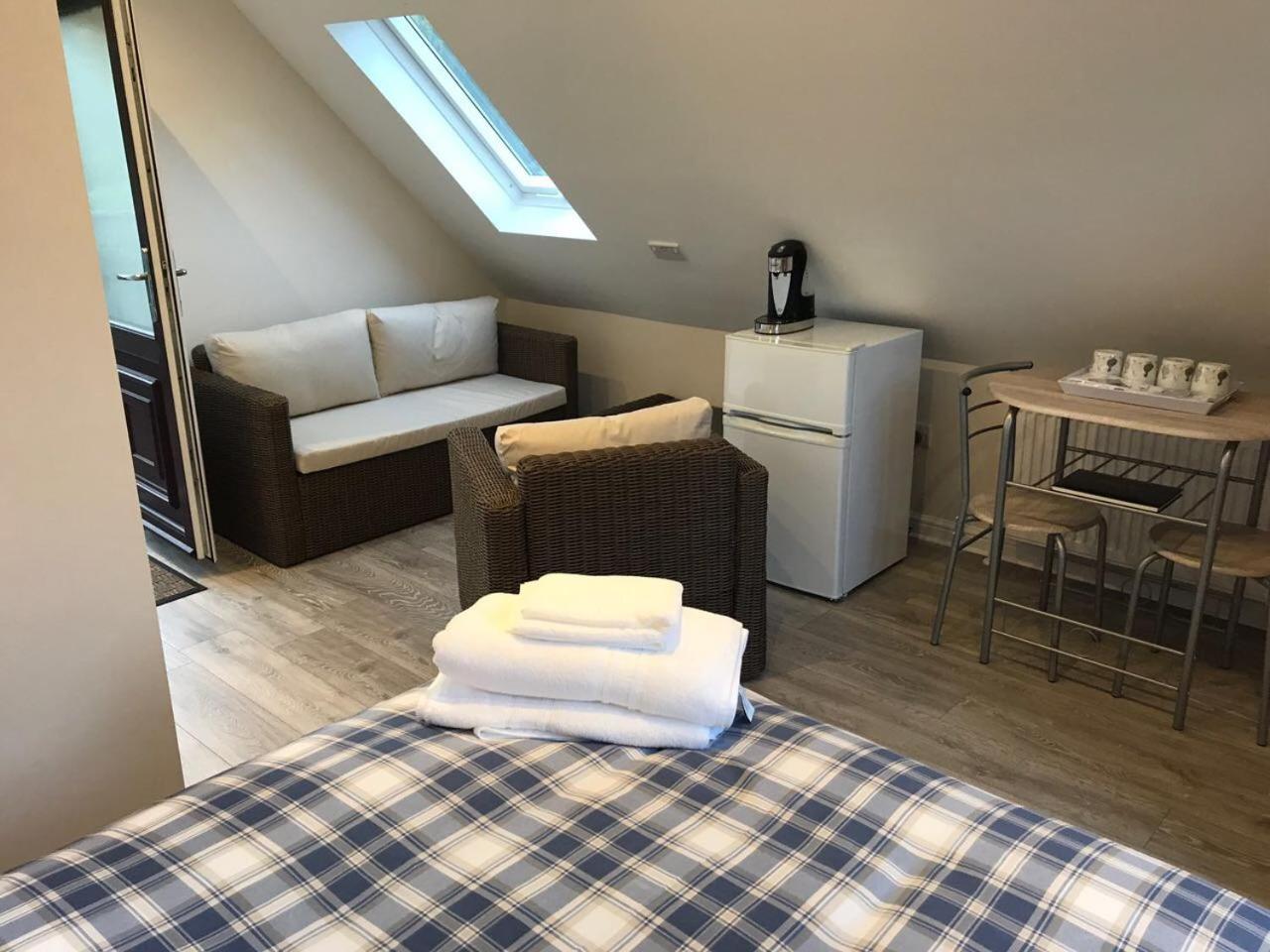The Firs - Englefield Studio Bed and Breakfast Douglas Zewnętrze zdjęcie